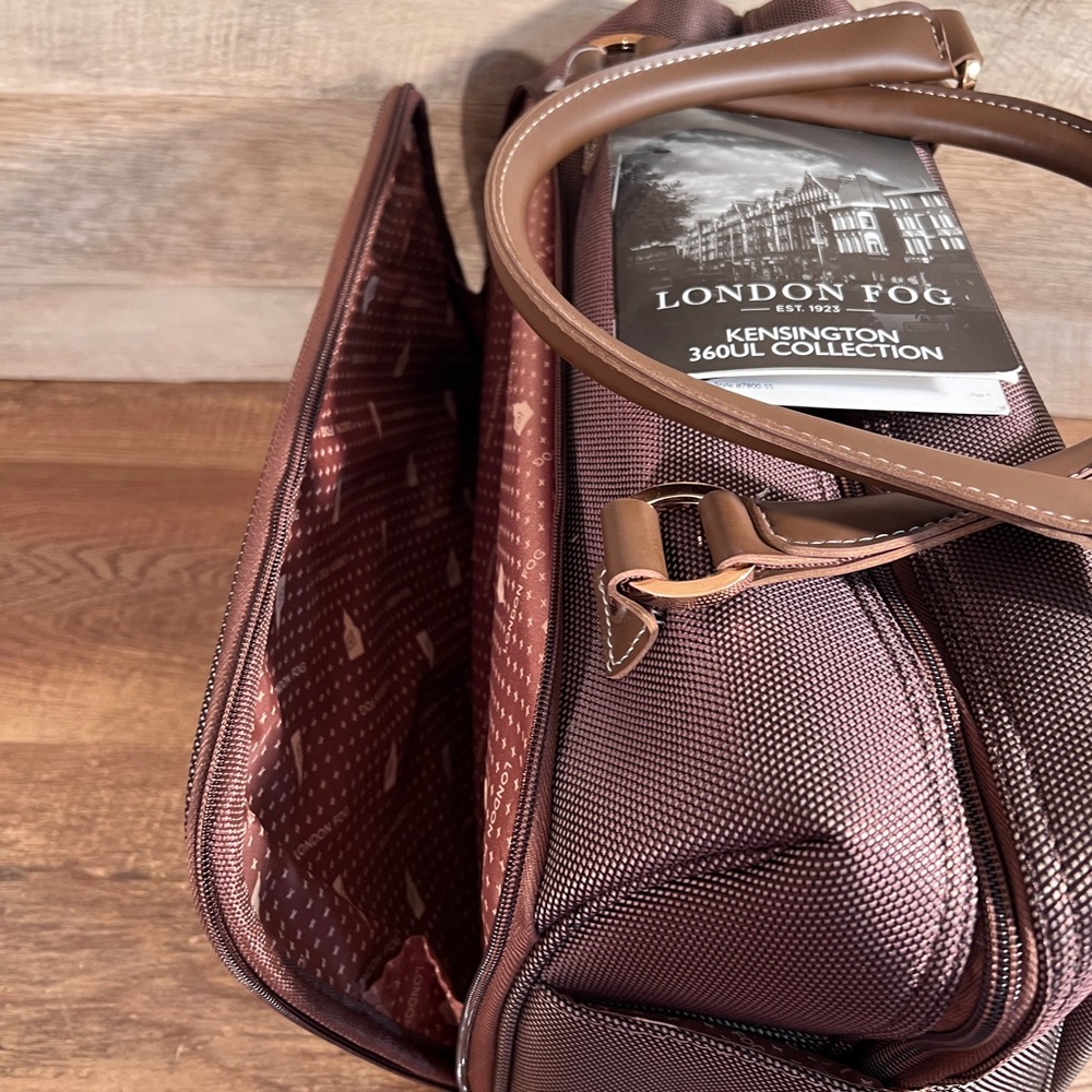London Fog Kensington 360 17” Deluxe Cabin Bag NWT Brown Carry On Weekender Tote - Picture 14 of 16